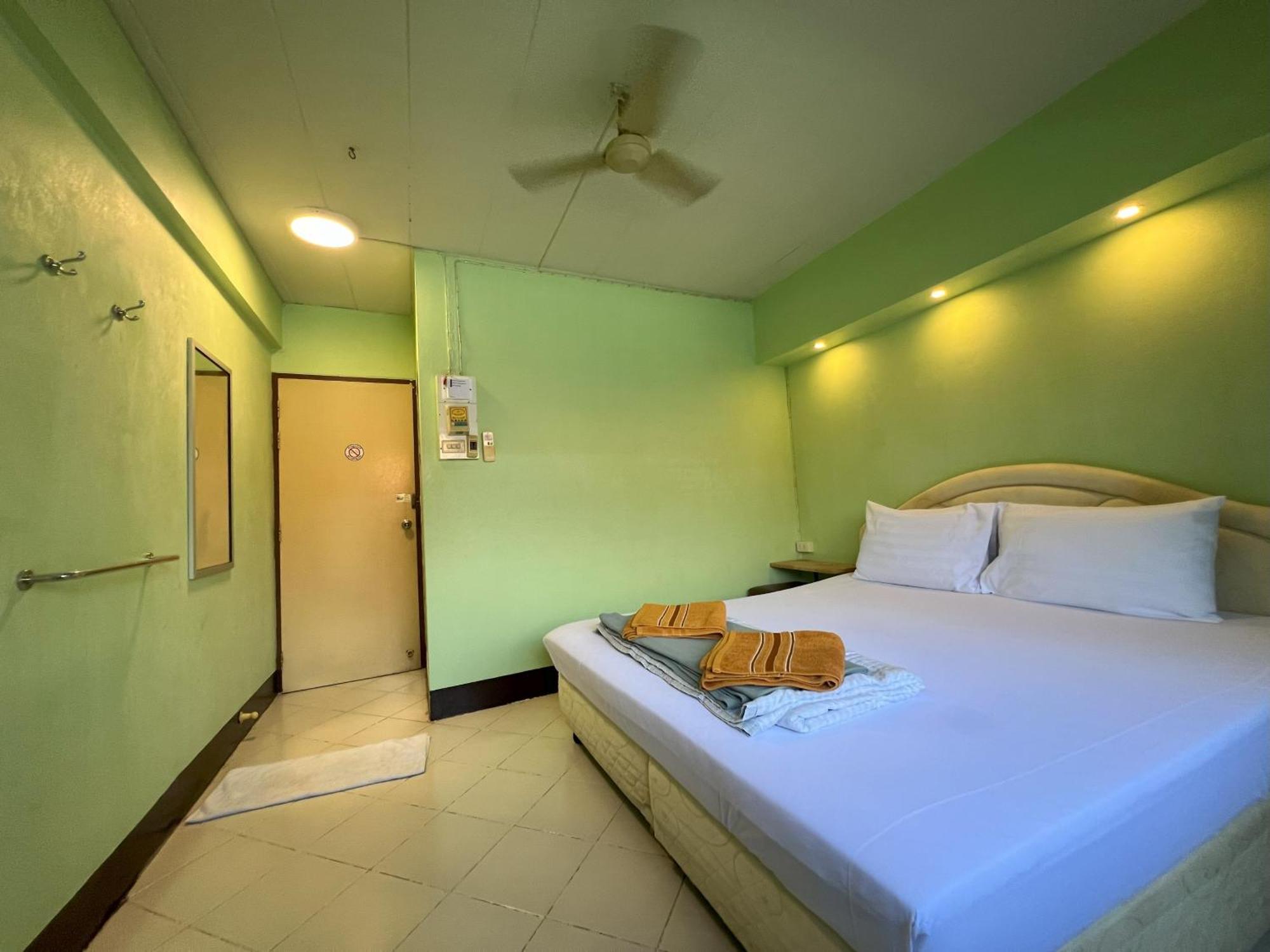 Bella Bella House Hotel Bangkok Buitenkant foto
